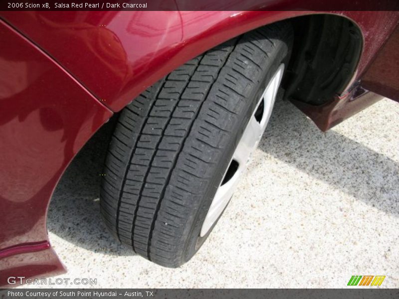 Salsa Red Pearl / Dark Charcoal 2006 Scion xB