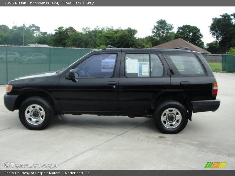 Super Black / Gray 1996 Nissan Pathfinder XE 4x4