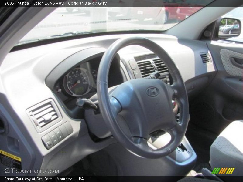 Obsidian Black / Gray 2005 Hyundai Tucson LX V6 4WD