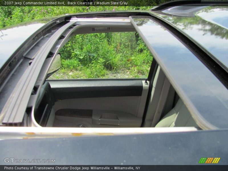 Black Clearcoat / Medium Slate Gray 2007 Jeep Commander Limited 4x4