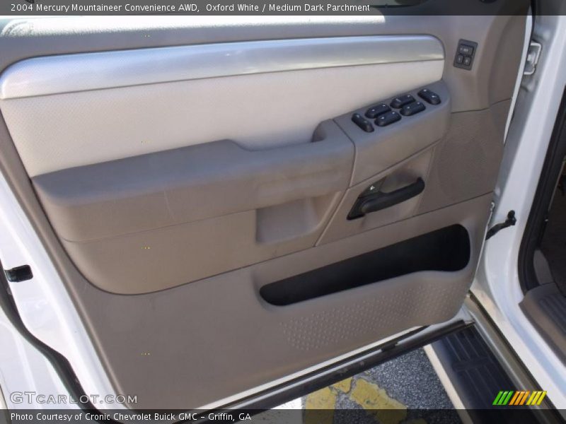 Oxford White / Medium Dark Parchment 2004 Mercury Mountaineer Convenience AWD