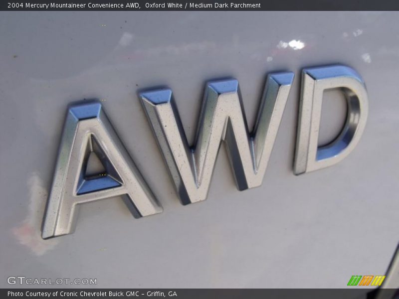 Oxford White / Medium Dark Parchment 2004 Mercury Mountaineer Convenience AWD