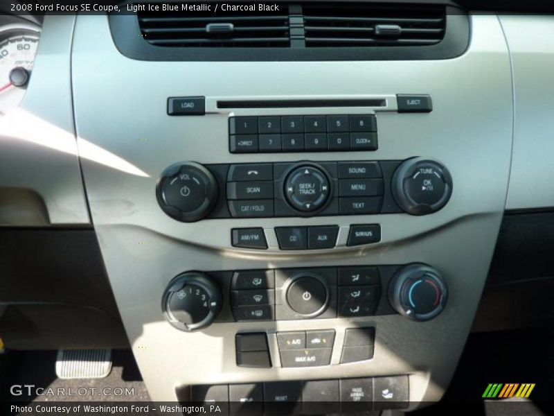 Light Ice Blue Metallic / Charcoal Black 2008 Ford Focus SE Coupe