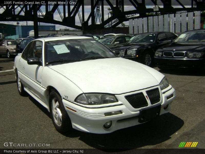Bright White / Grey 1995 Pontiac Grand Am GT