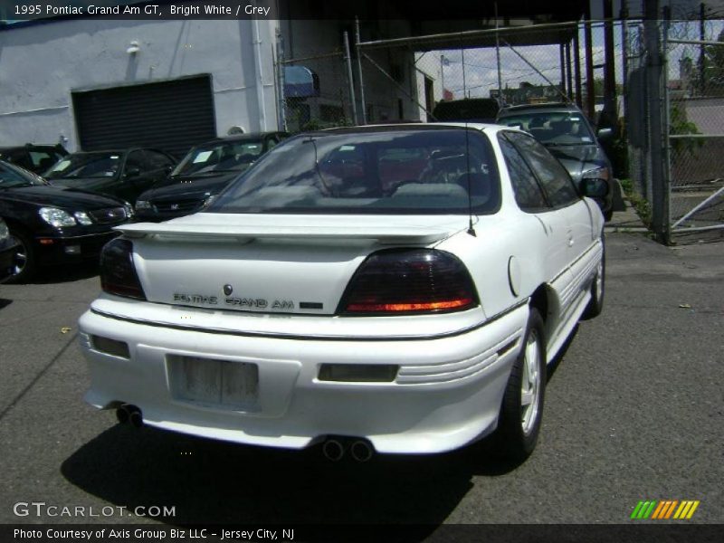 Bright White / Grey 1995 Pontiac Grand Am GT