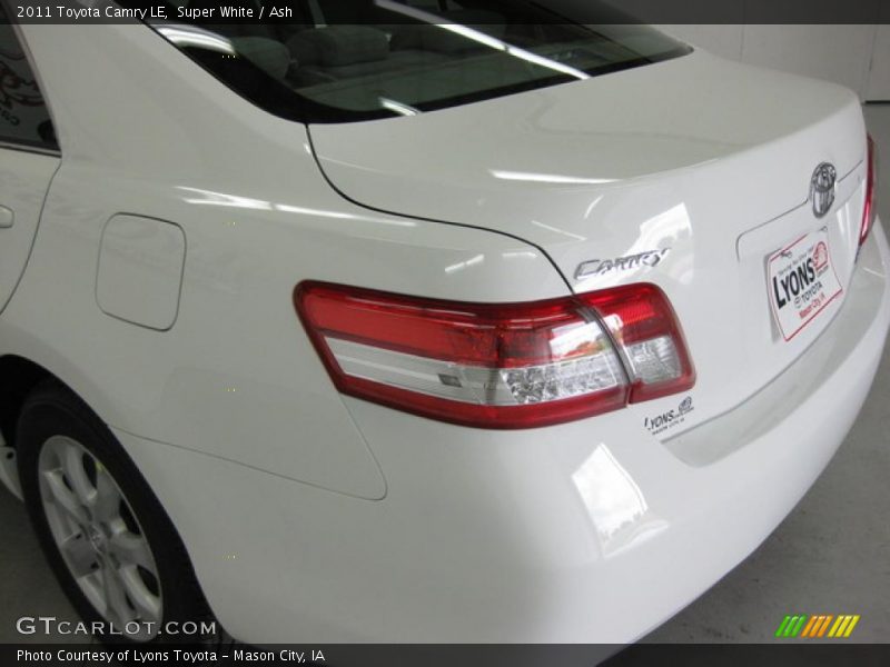 Super White / Ash 2011 Toyota Camry LE
