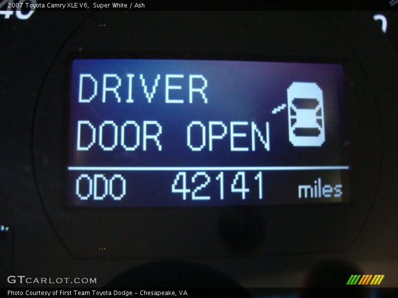 Super White / Ash 2007 Toyota Camry XLE V6
