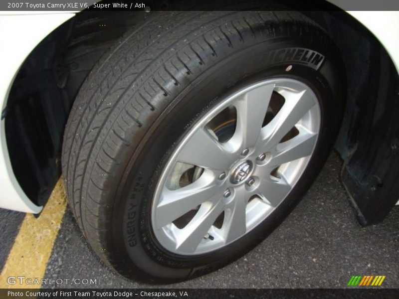 Super White / Ash 2007 Toyota Camry XLE V6