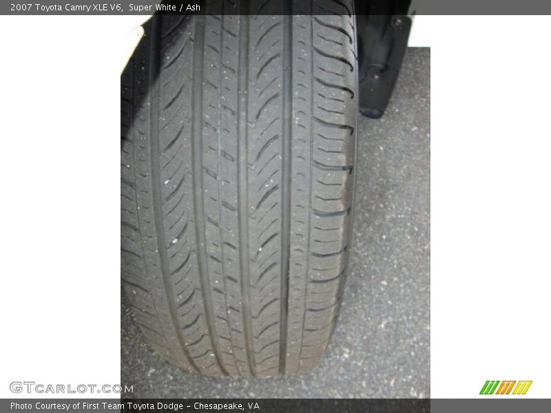 Super White / Ash 2007 Toyota Camry XLE V6