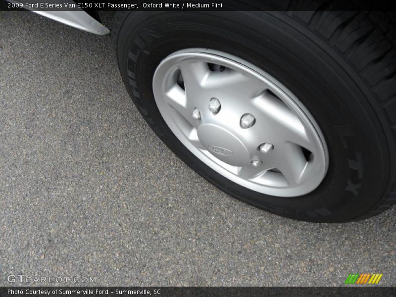 Oxford White / Medium Flint 2009 Ford E Series Van E150 XLT Passenger