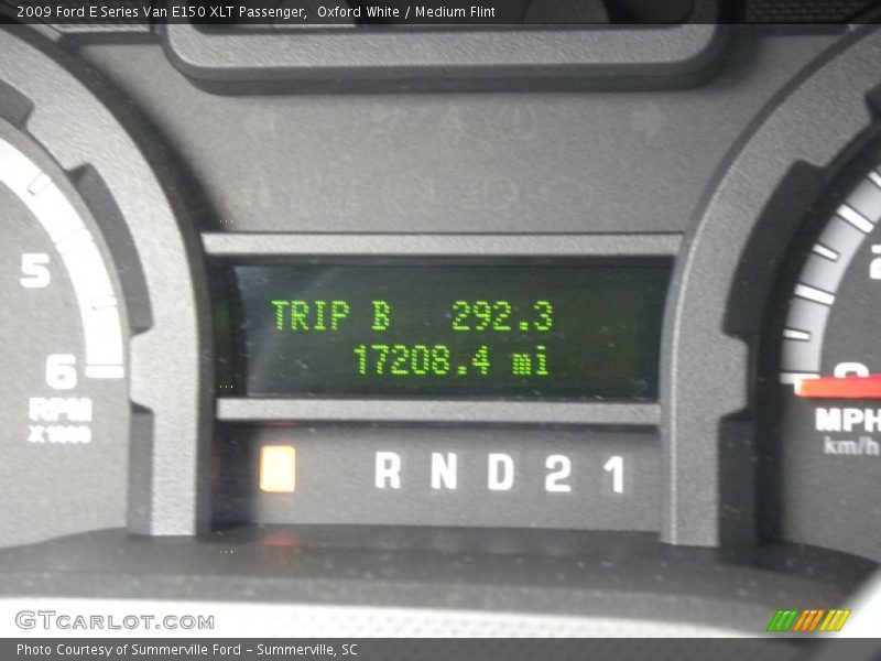 Oxford White / Medium Flint 2009 Ford E Series Van E150 XLT Passenger