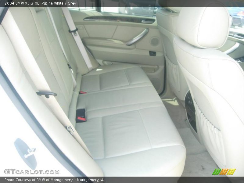 Alpine White / Grey 2004 BMW X5 3.0i