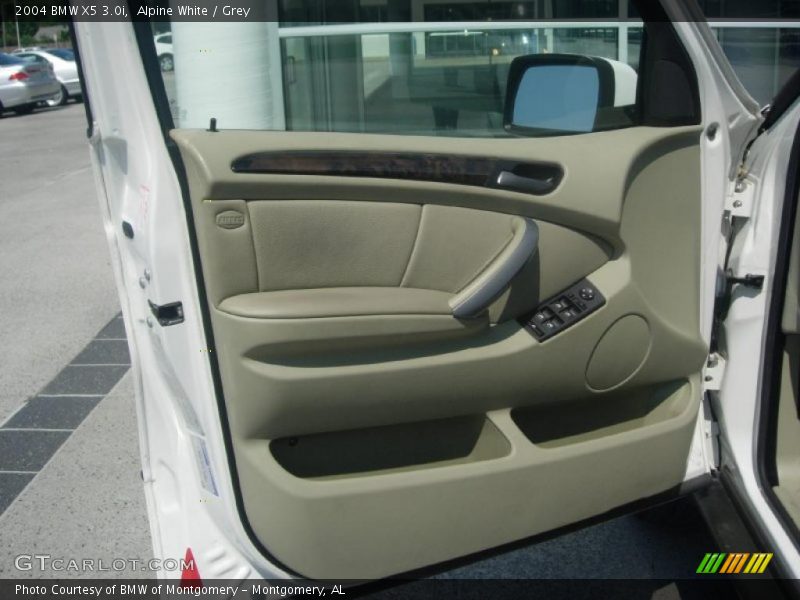 Alpine White / Grey 2004 BMW X5 3.0i