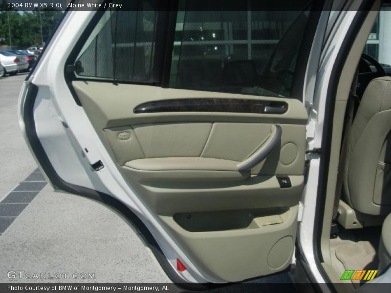 Alpine White / Grey 2004 BMW X5 3.0i
