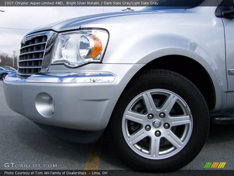 Bright Silver Metallic / Dark Slate Gray/Light Slate Gray 2007 Chrysler Aspen Limited 4WD