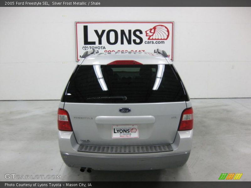 Silver Frost Metallic / Shale 2005 Ford Freestyle SEL