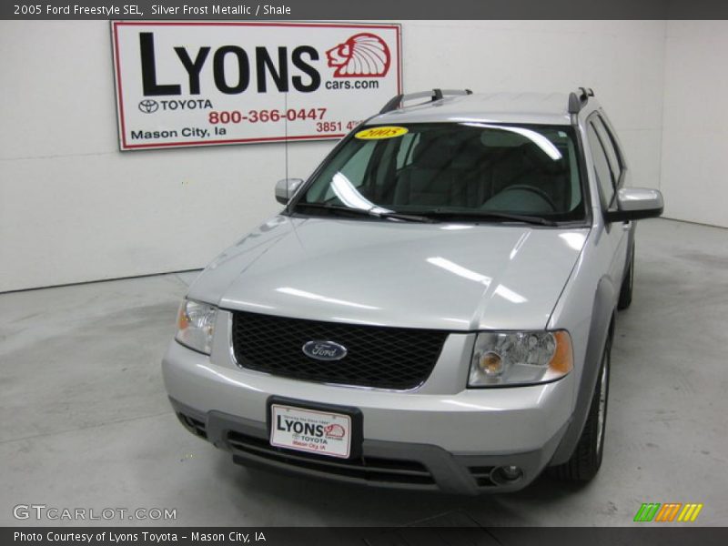 Silver Frost Metallic / Shale 2005 Ford Freestyle SEL