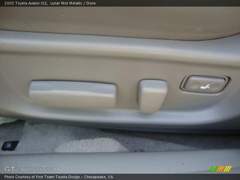 Lunar Mist Metallic / Stone 2003 Toyota Avalon XLS