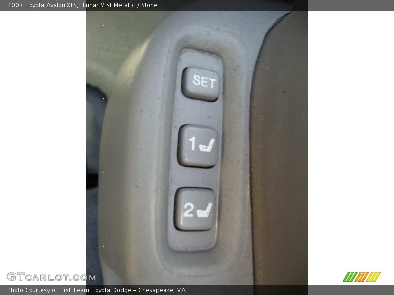 Lunar Mist Metallic / Stone 2003 Toyota Avalon XLS