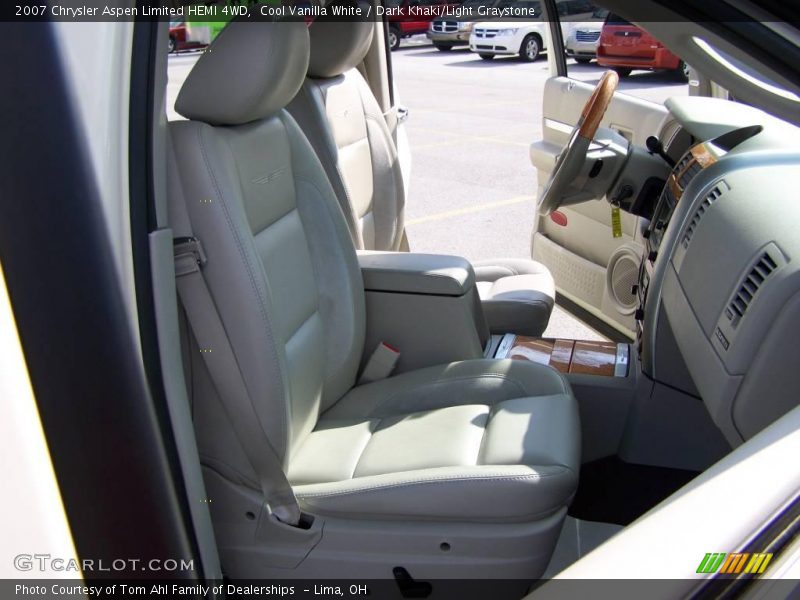 Cool Vanilla White / Dark Khaki/Light Graystone 2007 Chrysler Aspen Limited HEMI 4WD