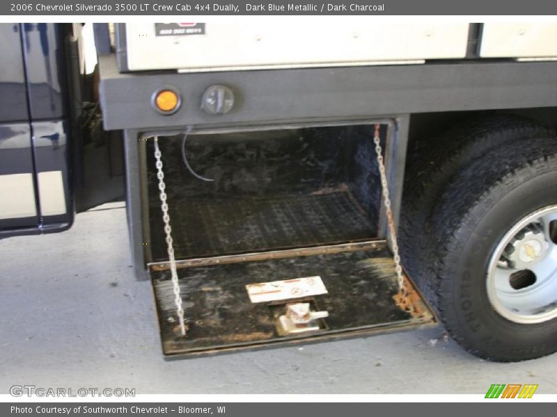 Dark Blue Metallic / Dark Charcoal 2006 Chevrolet Silverado 3500 LT Crew Cab 4x4 Dually