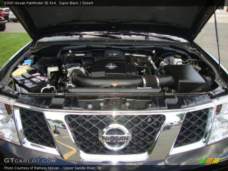 Super Black / Desert 2006 Nissan Pathfinder SE 4x4