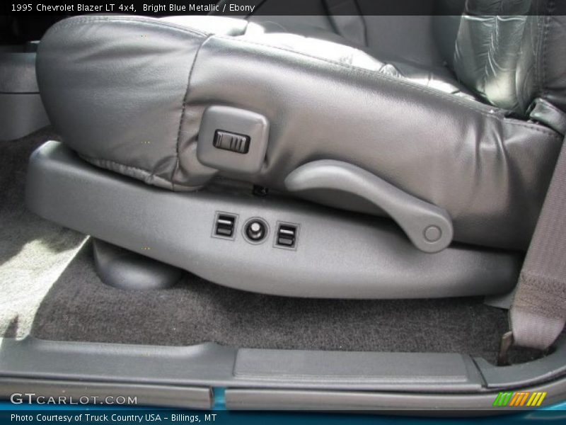 Bright Blue Metallic / Ebony 1995 Chevrolet Blazer LT 4x4