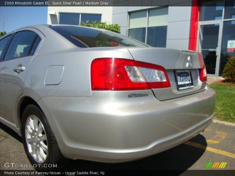 Quick Silver Pearl / Medium Gray 2009 Mitsubishi Galant ES