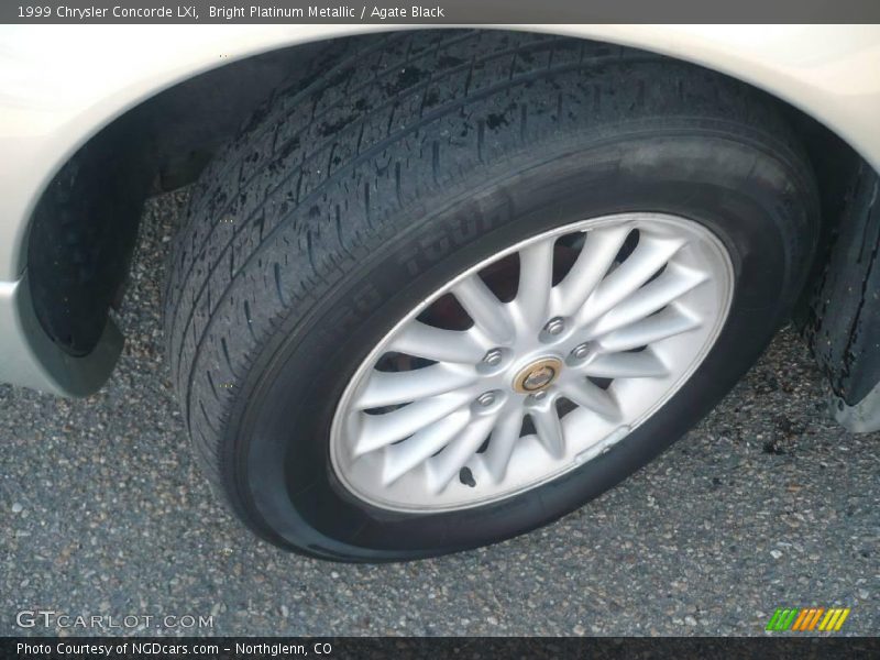 Bright Platinum Metallic / Agate Black 1999 Chrysler Concorde LXi