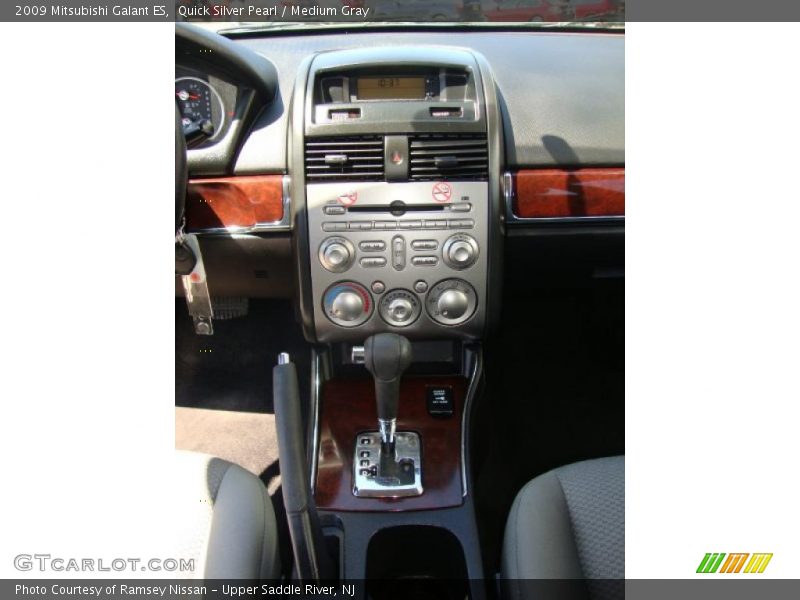 Quick Silver Pearl / Medium Gray 2009 Mitsubishi Galant ES