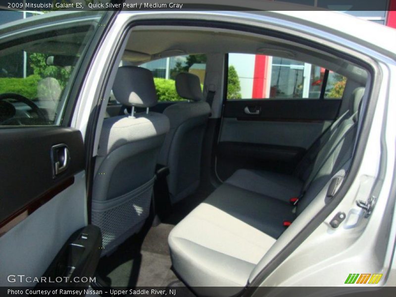 Quick Silver Pearl / Medium Gray 2009 Mitsubishi Galant ES