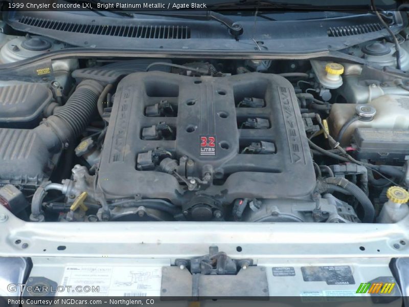 Bright Platinum Metallic / Agate Black 1999 Chrysler Concorde LXi