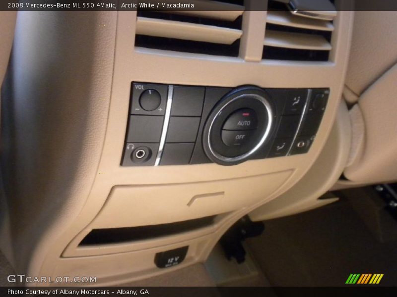 Arctic White / Macadamia 2008 Mercedes-Benz ML 550 4Matic
