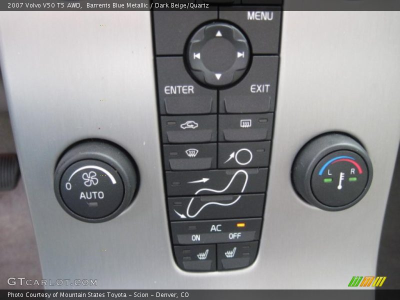 Barrents Blue Metallic / Dark Beige/Quartz 2007 Volvo V50 T5 AWD