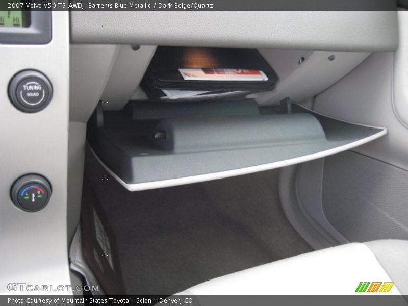 Barrents Blue Metallic / Dark Beige/Quartz 2007 Volvo V50 T5 AWD