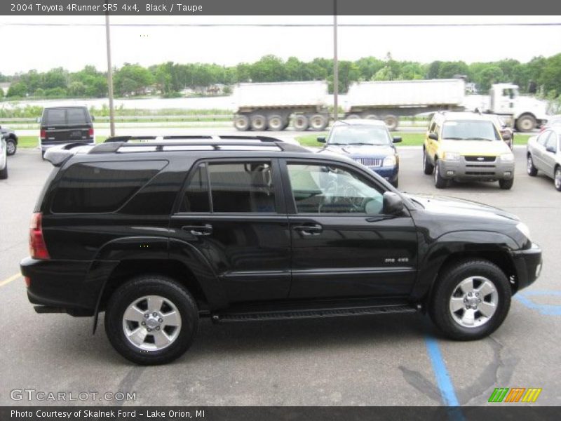 Black / Taupe 2004 Toyota 4Runner SR5 4x4