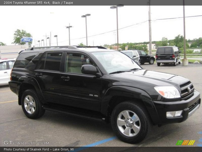 Black / Taupe 2004 Toyota 4Runner SR5 4x4