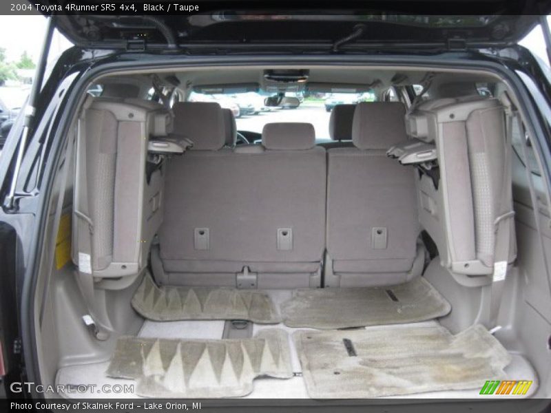 Black / Taupe 2004 Toyota 4Runner SR5 4x4