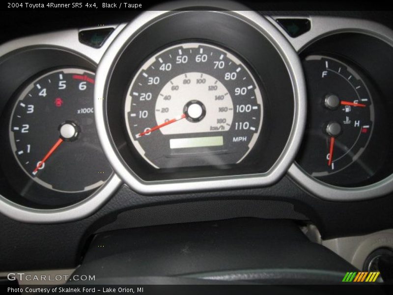 Black / Taupe 2004 Toyota 4Runner SR5 4x4