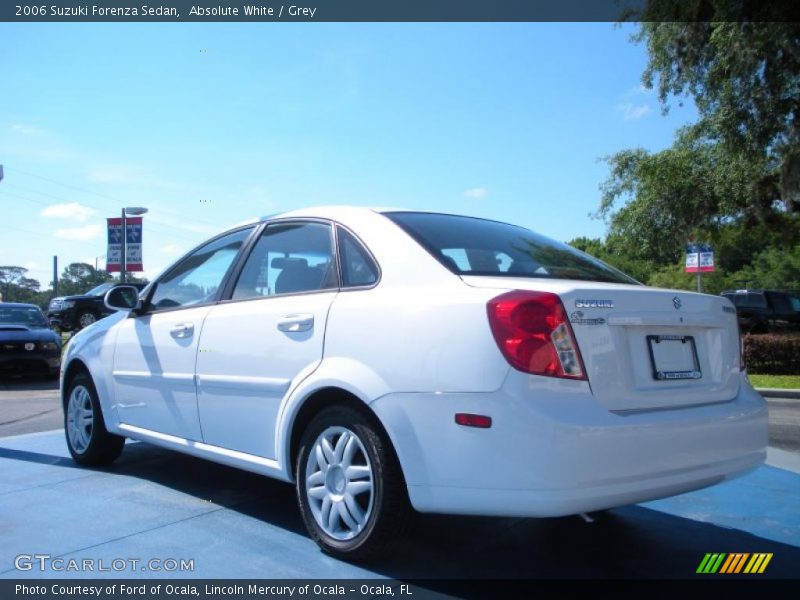 Absolute White / Grey 2006 Suzuki Forenza Sedan