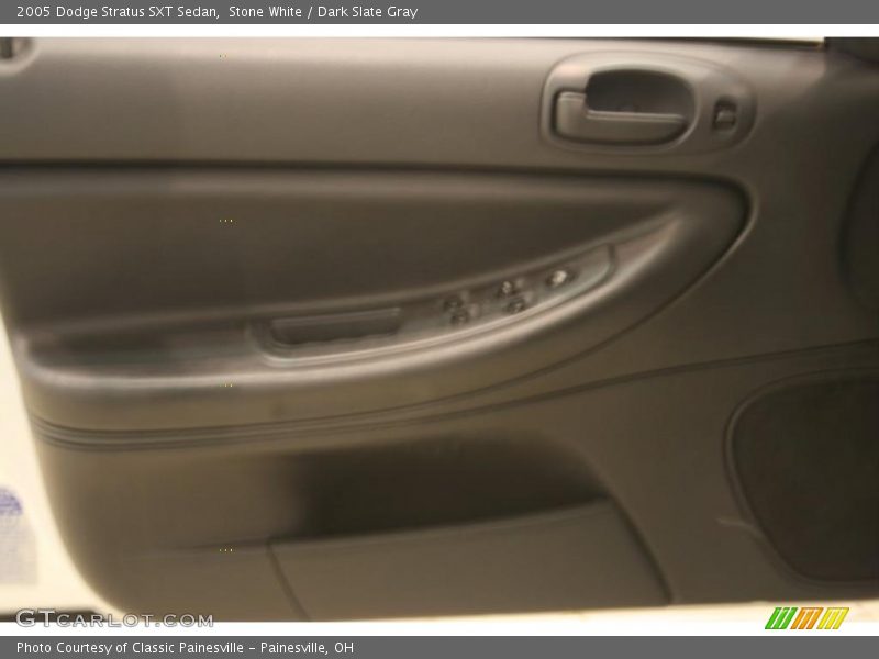 Stone White / Dark Slate Gray 2005 Dodge Stratus SXT Sedan