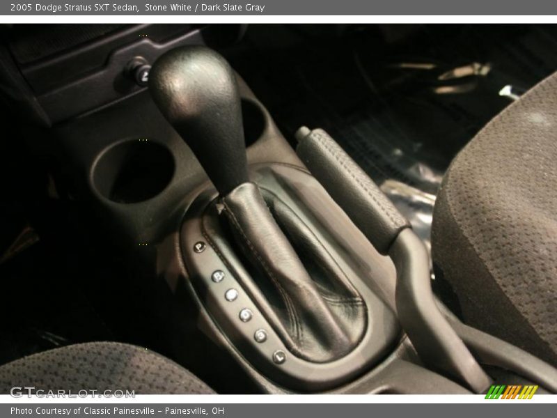 Stone White / Dark Slate Gray 2005 Dodge Stratus SXT Sedan