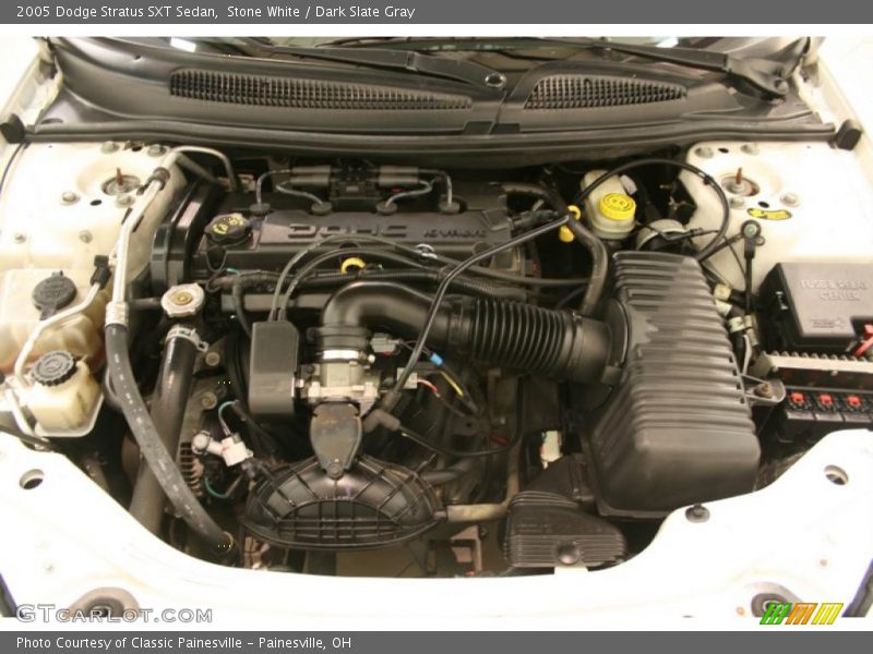 Stone White / Dark Slate Gray 2005 Dodge Stratus SXT Sedan
