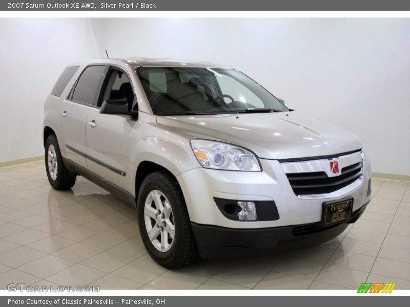 Silver Pearl / Black 2007 Saturn Outlook XE AWD