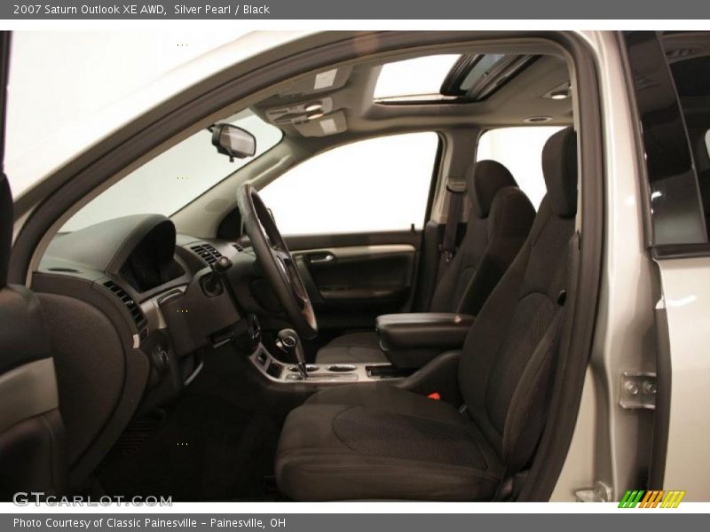 Silver Pearl / Black 2007 Saturn Outlook XE AWD