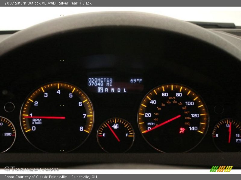 Silver Pearl / Black 2007 Saturn Outlook XE AWD