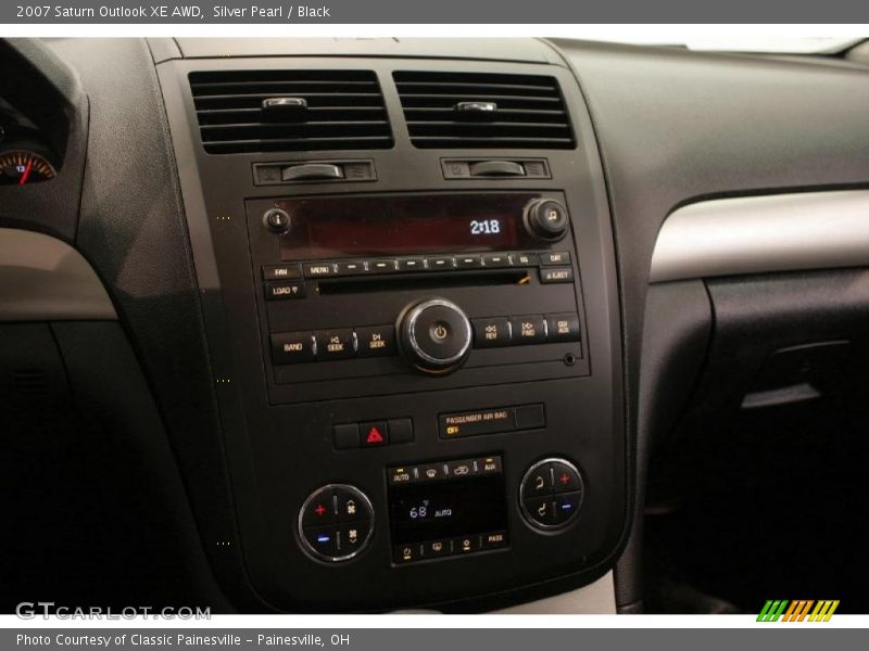 Silver Pearl / Black 2007 Saturn Outlook XE AWD