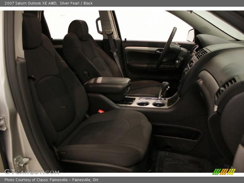Silver Pearl / Black 2007 Saturn Outlook XE AWD