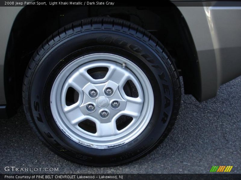 Light Khaki Metallic / Dark Slate Gray 2008 Jeep Patriot Sport