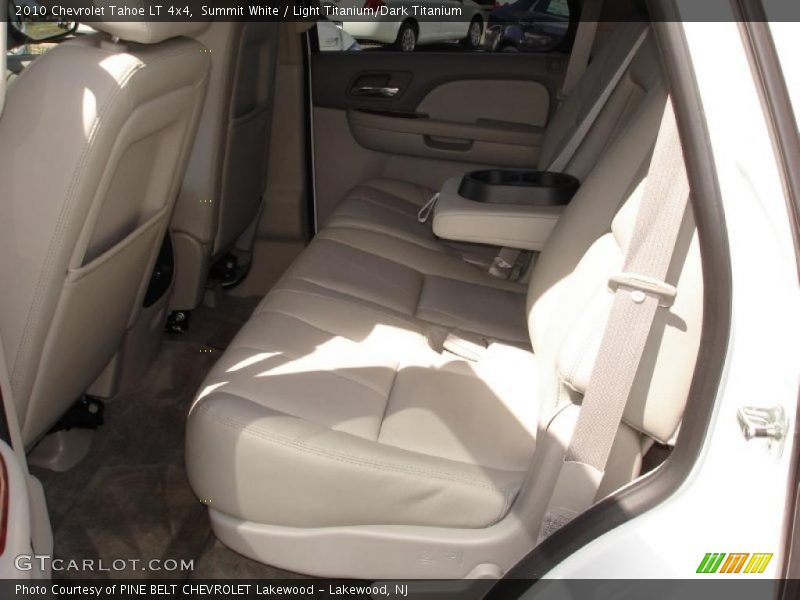 Summit White / Light Titanium/Dark Titanium 2010 Chevrolet Tahoe LT 4x4